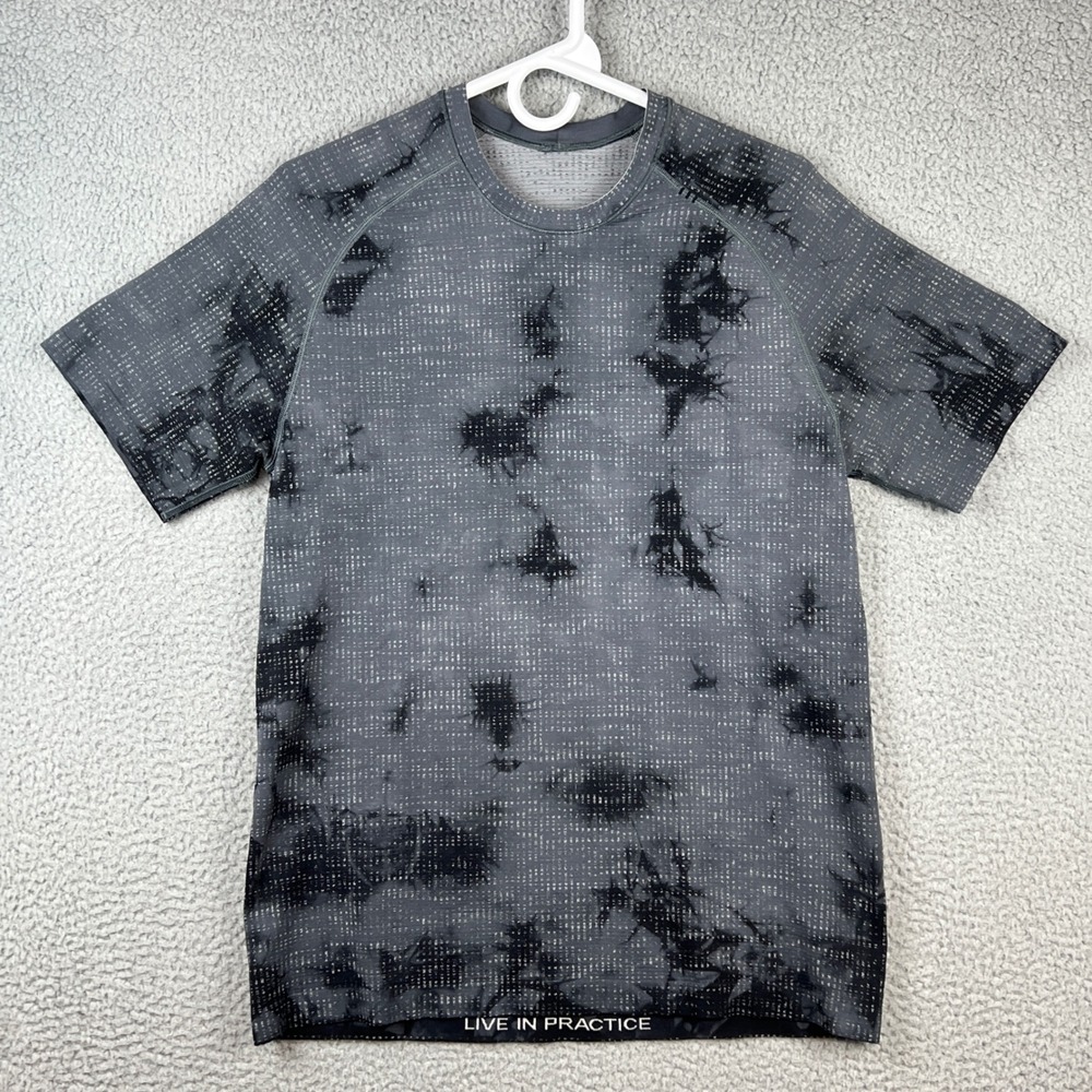 Lululemon Metal Vent Tech Short Sleeve Shirt Mens Medium Grey Black Tie Dye